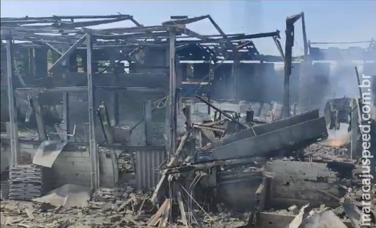 Explosão em metalúrgica deixa ao menos dois mortos e 12 feridos em Cabreúva (SP); uma pessoa está desaparecida Explosão em metalúrgica deixa ao menos dois mortos e 12 feridos em Cabreúva (SP); uma pessoa está desaparecida
