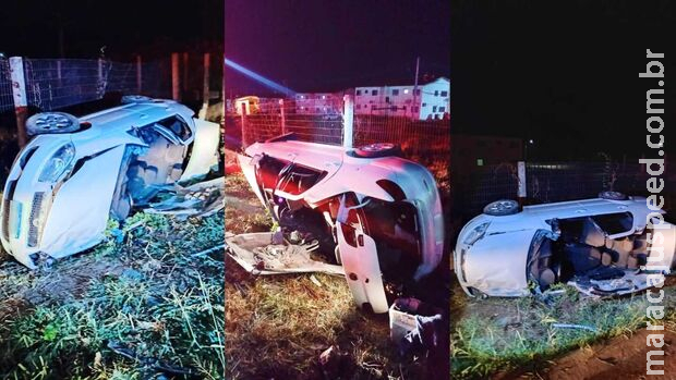 Jovem capota carro e fica preso às ferragens em Corumbá Jovem capota carro e fica preso às ferragens em Corumbá