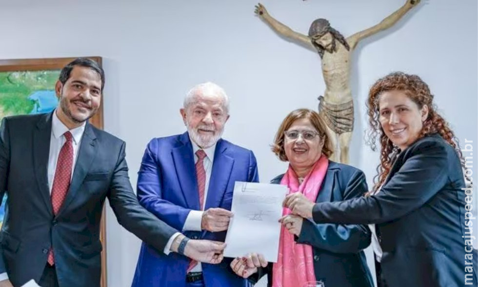 Lula aprova parecer da AGU que determina demissão para casos de assédio sexual Lula aprova parecer da AGU que determina demissão para casos de assédio sexual
