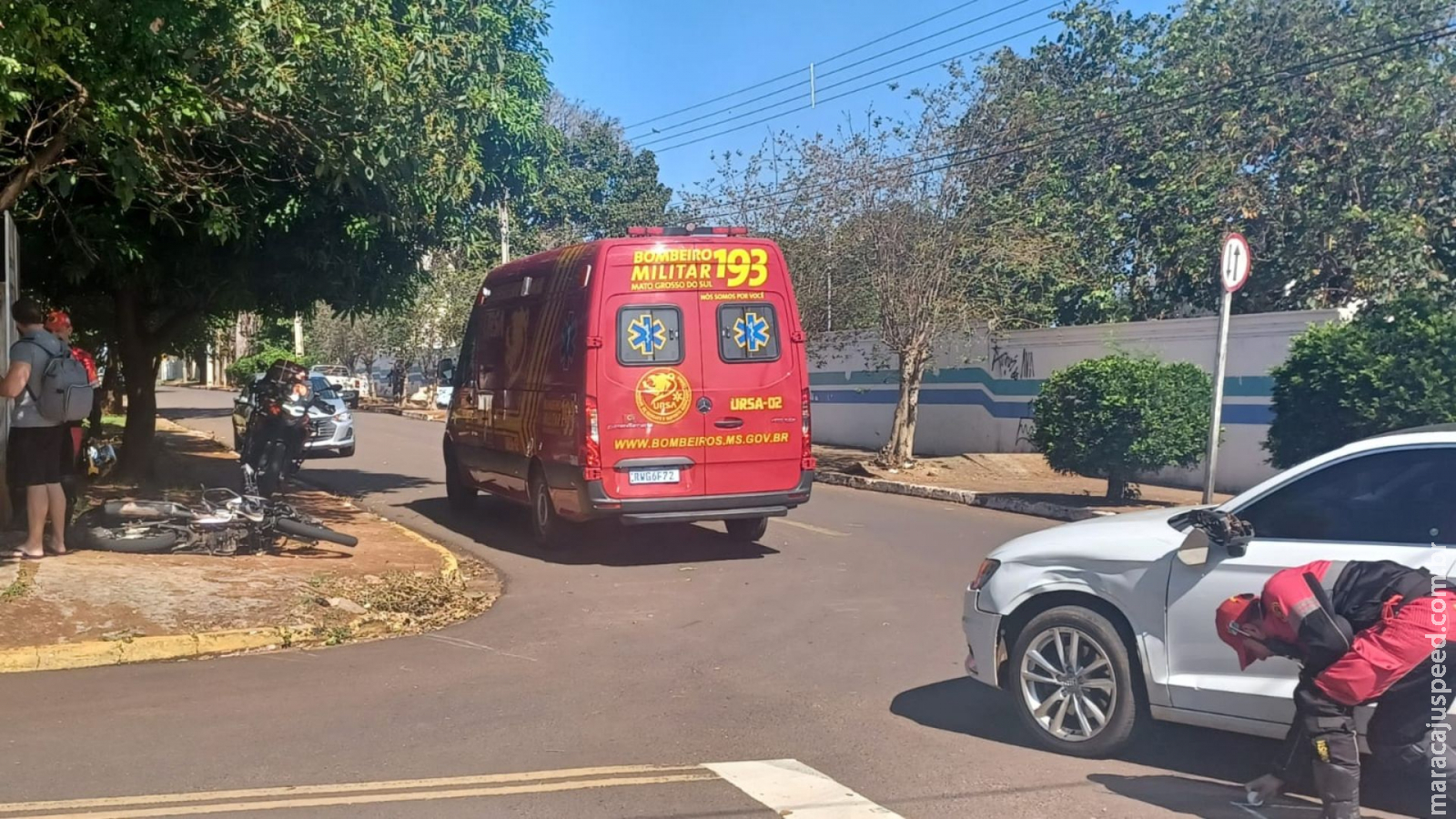 Motociclista embriagado é lançado a seis metros ao colidir com carro em Campo Grande Motociclista embriagado é lançado a seis metros ao colidir com carro em Campo Grande