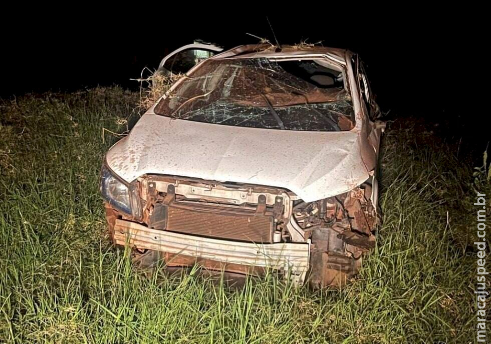 Motorista perde controle, carro capota e homem é arremessado por 50 metros em Ivinhema Motorista perde controle, carro capota e homem é arremessado por 50 metros em Ivinhema