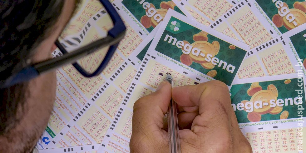 Ninguém acerta seis dezenas e prêmio da Mega-Sena vai a R$ 35 milhões Ninguém acerta seis dezenas e prêmio da Mega-Sena vai a R$ 35 milhões