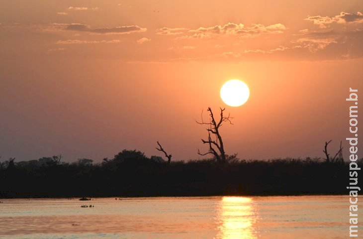 Previsão é de segunda com forte calor em todo o MS, mas mudança no tempo no meio da semana