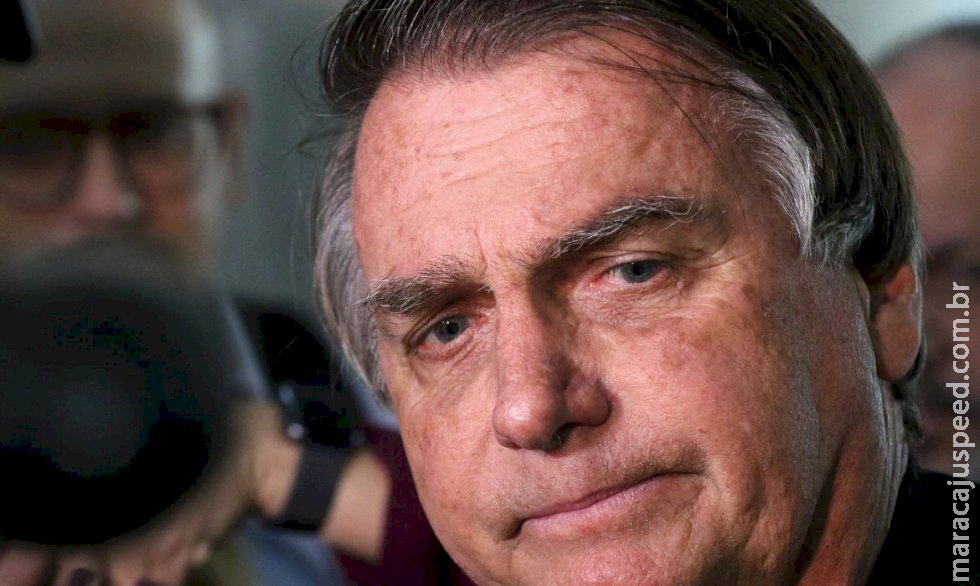 TSE multa Bolsonaro por impulsionamento ilegal contra campanha de Lula