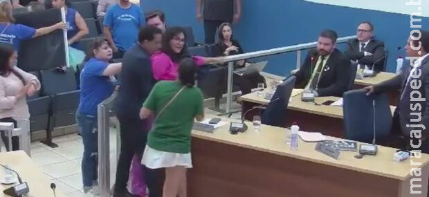 Vereadora é ofendida e chamada de 