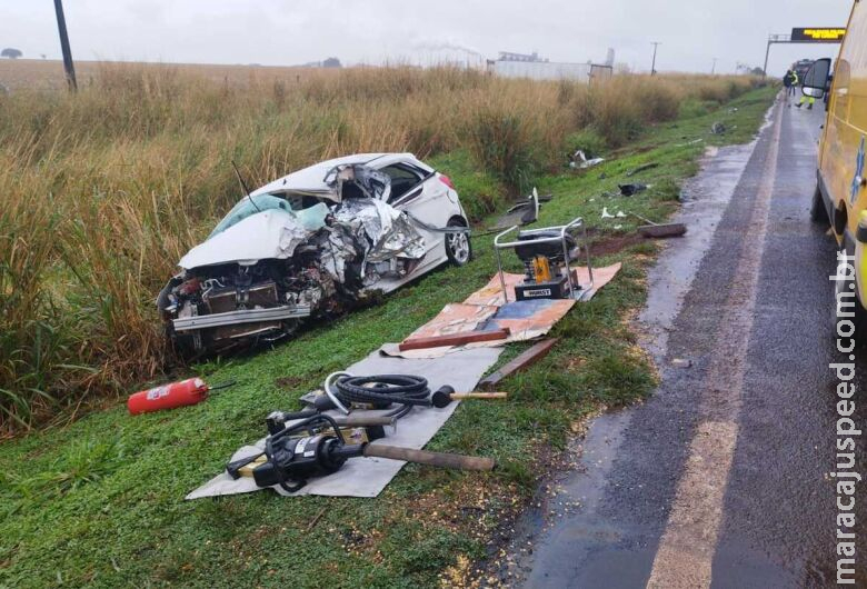 Vítima de colisão entre carro e caminhão na BR-163 tinha 64 anos Vítima de colisão entre carro e caminhão na BR-163 tinha 64 anos