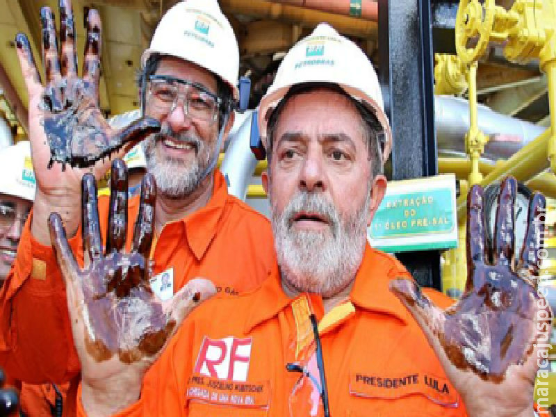 Ações da Petrobras despencam em mais de R$ 30 bilhões após anúncio de mudanças no estatuto Ações da Petrobras despencam em mais de R$ 30 bilhões após anúncio de mudanças no estatuto