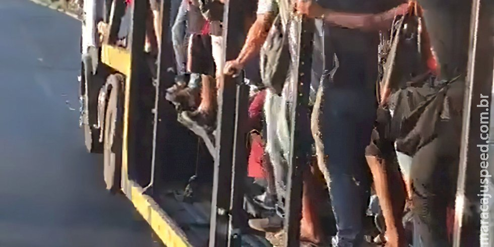 Após ataques a ônibus, moradores relatam caos na zona oeste do Rio