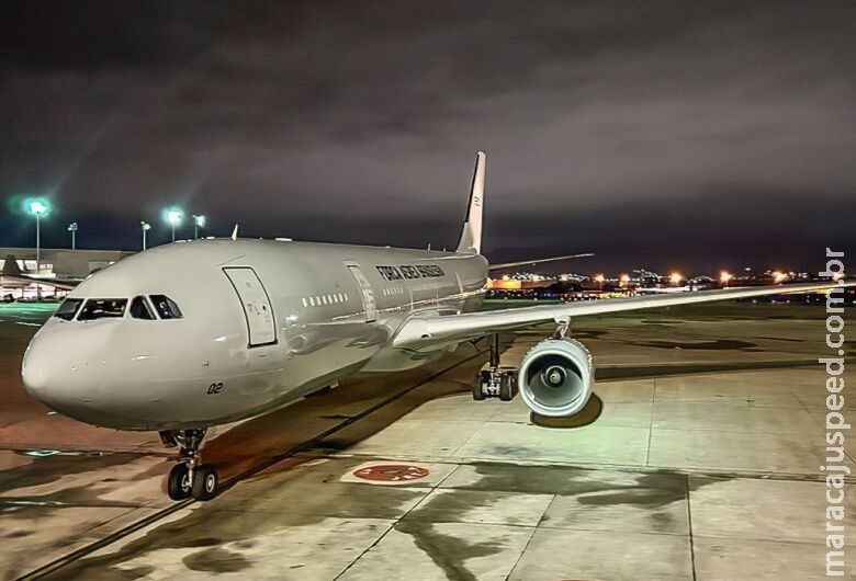 Avião da FAB decola nesta sexta para resgatar brasileiros em Israel