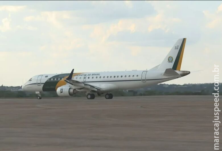 Avião presidencial decola rumo ao Egito para resgatar brasileiros