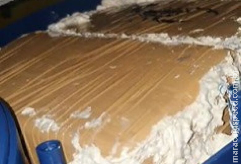 Boliviana é flagrada com cocaína em brinquedo e caixa de leite em pó Boliviana é flagrada com cocaína em brinquedo e caixa de leite em pó