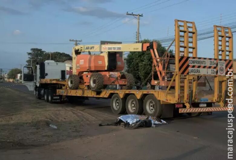 Ciclista morre após ter crânio esmagado por carreta 