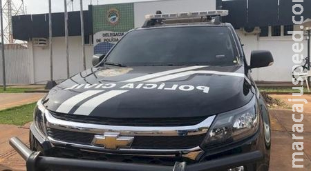 Em Sidrolândia homem tenta degolar vizinho com facão após alegar "Vozes do Além" Em Sidrolândia homem tenta degolar vizinho com facão após alegar "Vozes do Além"