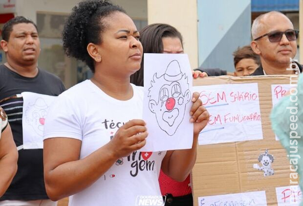 Enfermagem protesta e cobra repasse do piso salarial da prefeitura de Dourados