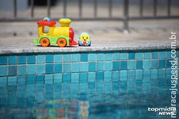 Família resgata criança de piscina no Santa Mônica