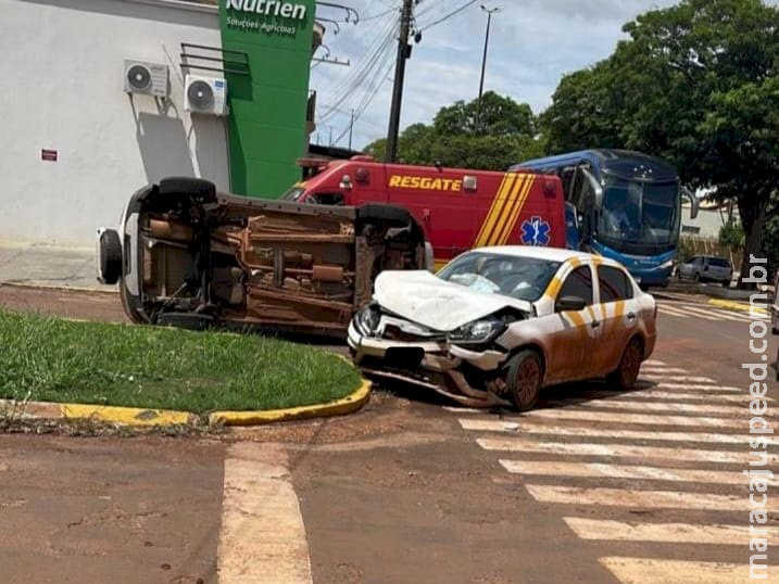Mais um acidente é registrado em cruzamento de vias em Caarapó Mais um acidente é registrado em cruzamento de vias em Caarapó
