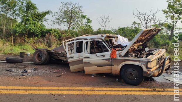 Motorista morre após bater carro em ponte e capotar várias vezes em Paranaíba Motorista morre após bater carro em ponte e capotar várias vezes em Paranaíba