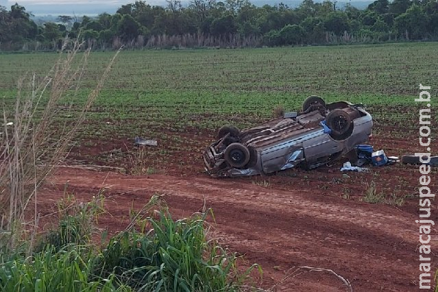 Mulher morre ao ser arremessada para fora de veículo em capotagem entre Chapadão do Sul e Paraíso das Águas