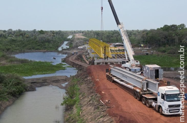 Obras de pontes de concreto avançam em Porto Esperança, prometendo desenvolvimento e integração