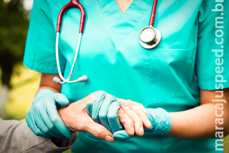 Piso da Enfermagem: De Heróis da Pandemia à Luta para Receber Salário Estabelecido em Lei