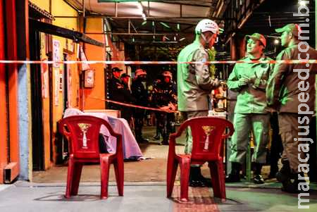 Polícia faz caçada por atiradores que executaram pai e filho em Campo Grande Polícia faz caçada por atiradores que executaram pai e filho em Campo Grande
