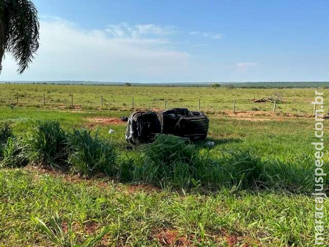 PRF aposentado e esposa morrem às margens da BR-267 em capotagem