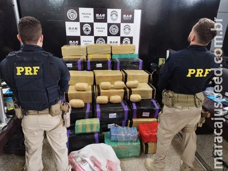 PRF apreende 1,7 tonelada de maconha e prende batedor em Dourados (MS) PRF apreende 1,7 tonelada de maconha e prende batedor em Dourados (MS)