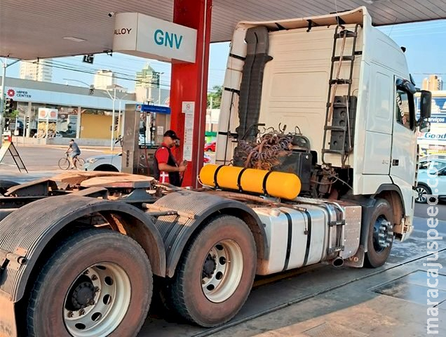 Primeira conversão de caminhão para GNV marca uso de combustível mais limpo no transporte pesado em MS