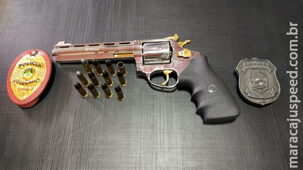 Três pessoas são presas por crime de comércio ilegal de armas de fogo