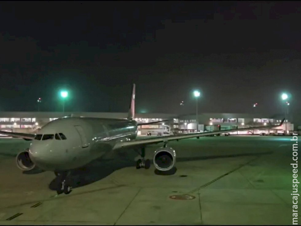 Voo com mais 219 brasileiros resgatados de Israel chega ao Rio