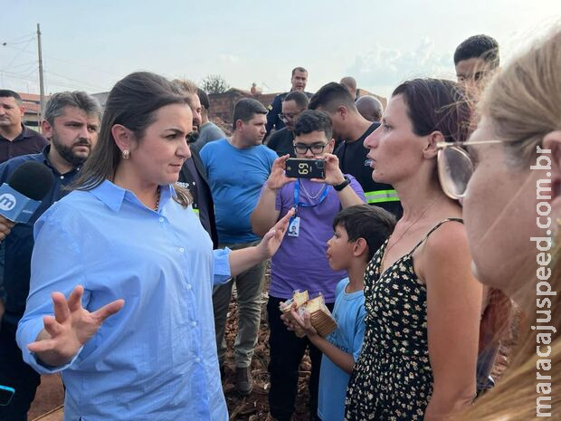 Adriane Lopes garante suporte para famílias que perderam tudo em incêndio no Mandela