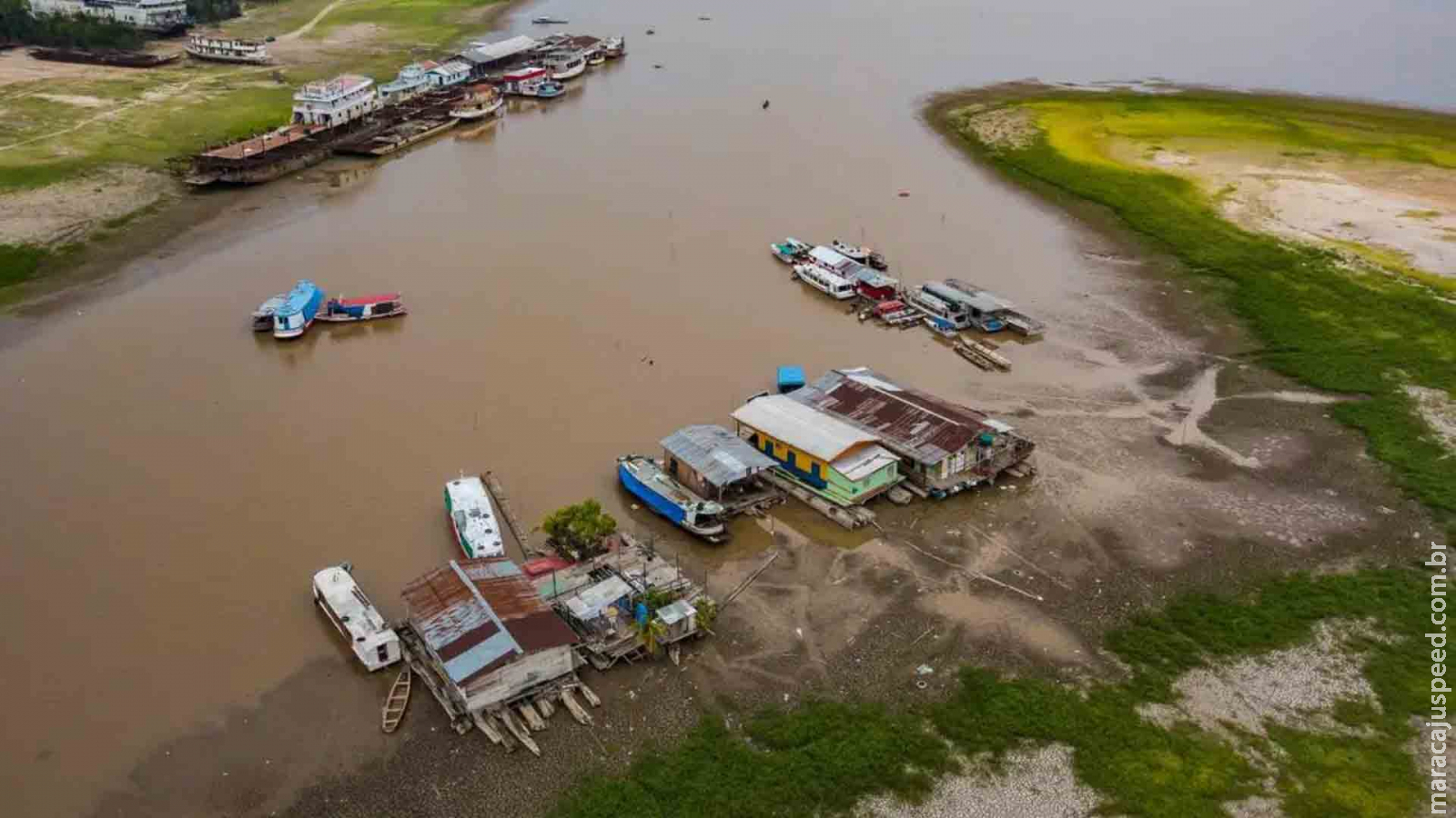 Após sofrer com nuvem de fumaça, chuvas voltam a cair em Manaus