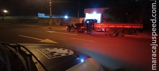 Bandidos fogem após roubar e manter família em cárcere privado em Brasilândia Bandidos fogem após roubar e manter família em cárcere privado em Brasilândia