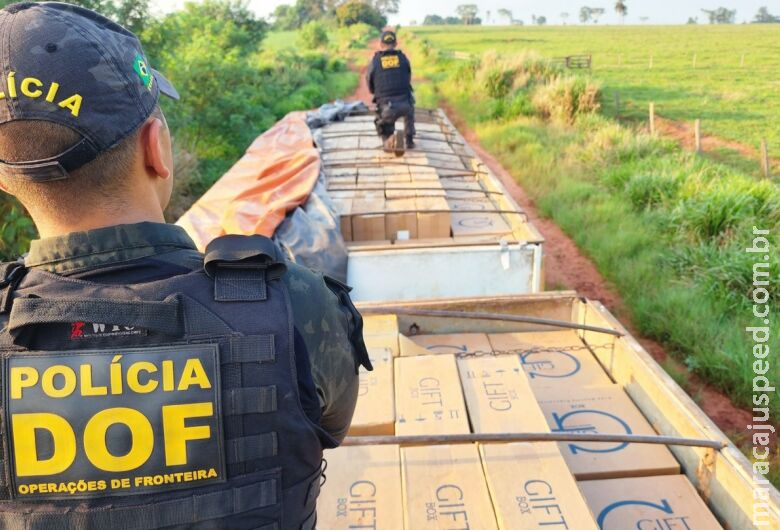 Carga de cigarros avaliada em mais de R$ 3 milhões é apreendida na MS-299 Carga de cigarros avaliada em mais de R$ 3 milhões é apreendida na MS-299