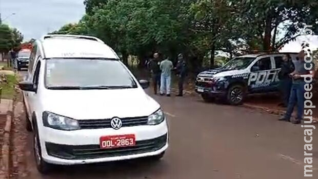 Corpo é encontrado em sofá de residência no Jardim Itália Corpo é encontrado em sofá de residência no Jardim Itália