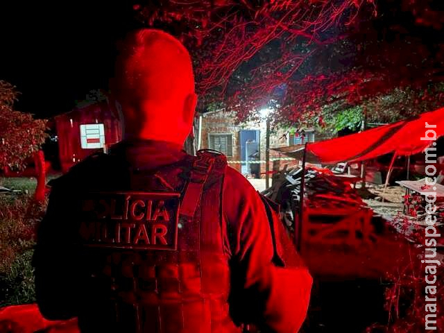 Dois jovens são executados com 10 tiros por dupla de moto em Jardim Dois jovens são executados com 10 tiros por dupla de moto em Jardim