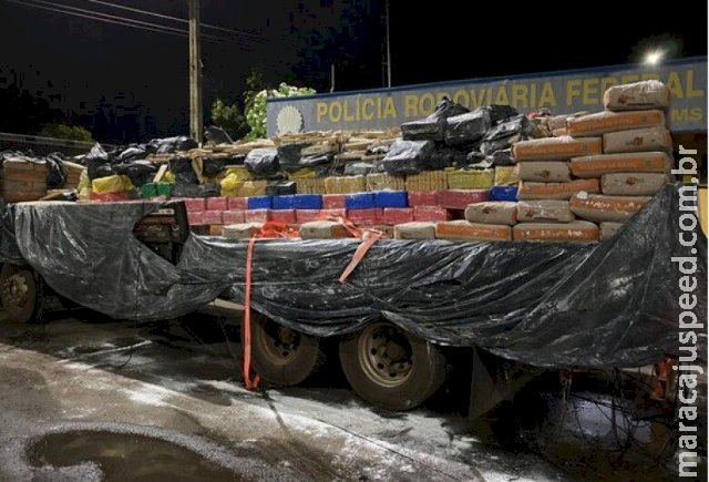 Em Paranaíba, motorista é preso ao transportar 9 toneladas de maconha na BR-158 Em Paranaíba, motorista é preso ao transportar 9 toneladas de maconha na BR-158