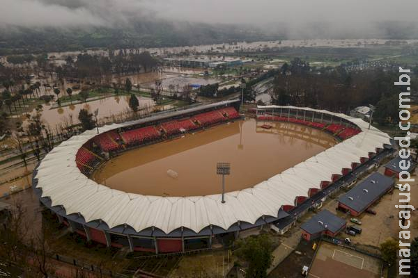 Estádios inundados, calor infernal e mais: crise do clima atinge futebol Estádios inundados, calor infernal e mais: crise do clima atinge futebol
