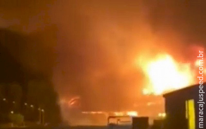Fogo destrói barracão de usina em Rio Brilhante Fogo destrói barracão de usina em Rio Brilhante