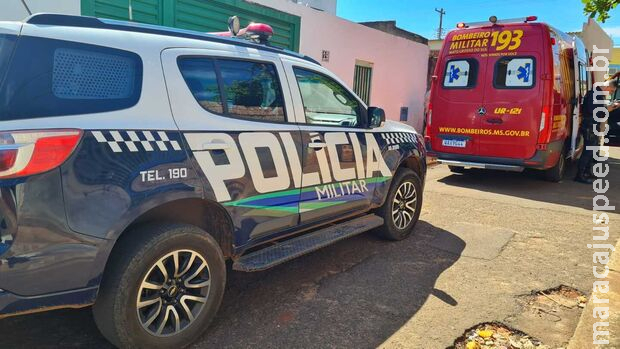 Garupa fratura a perna em grave acidente entre carro e moto na Moreninha II Garupa fratura a perna em grave acidente entre carro e moto na Moreninha II