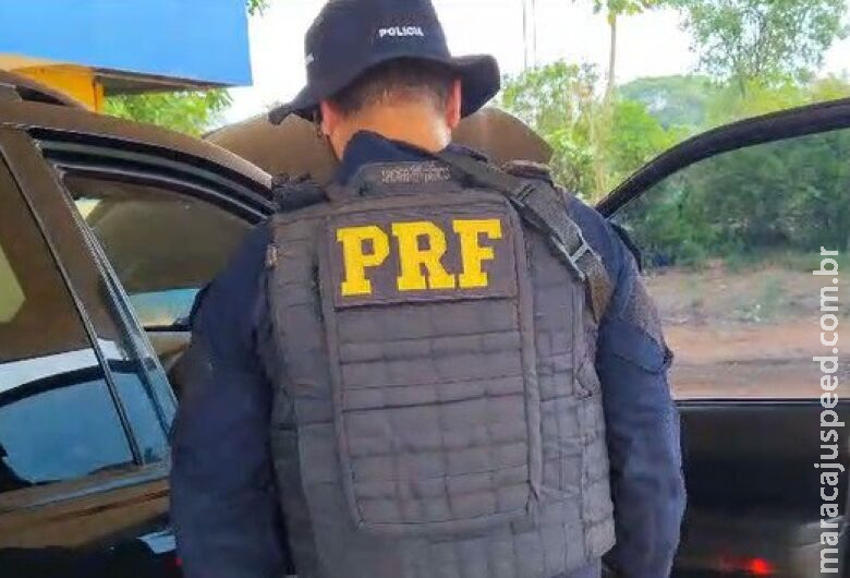 Homem é preso com cocaína em compartimento oculto de veículo Homem é preso com cocaína em compartimento oculto de veículo