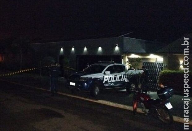 Homem invade casa da namorada junto do pai e mulher leva paulada na cabeça na Piratininga Homem invade casa da namorada junto do pai e mulher leva paulada na cabeça na Piratininga