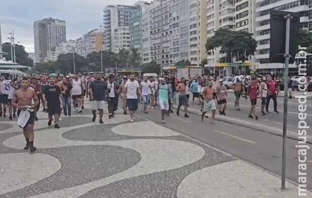 Homem se filma enquanto agride torcedor do Boca em Copacabana