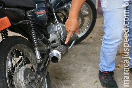 Menor de 16 anos é apreendido pilotando motocicleta com escapamento adulterado em Sidrolândia Menor de 16 anos é apreendido pilotando motocicleta com escapamento adulterado em Sidrolândia