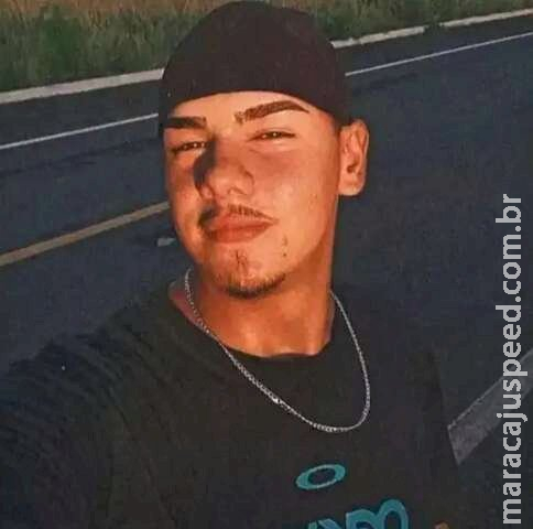 Motociclista de 18 anos morre após colidir com vaca na pista em Camapuã Motociclista de 18 anos morre após colidir com vaca na pista em Camapuã