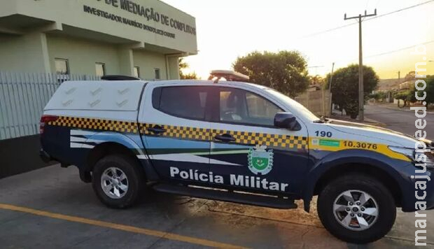Pai e filho ameaçam cliente: Pai e filho ameaçam cliente: