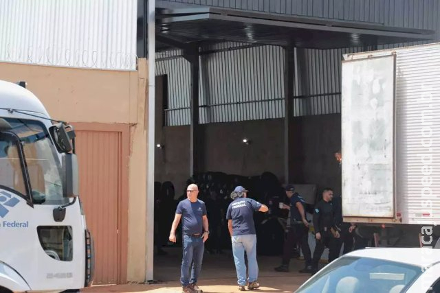 PF apreendeu 6 mil pneus em operação de combate a vendas ilegais em MS PF apreendeu 6 mil pneus em operação de combate a vendas ilegais em MS