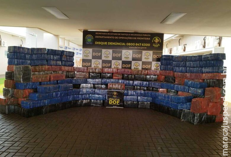 Quatro são presos pelo transporte de 5.300 kg de droga em carreta Quatro são presos pelo transporte de 5.300 kg de droga em carreta
