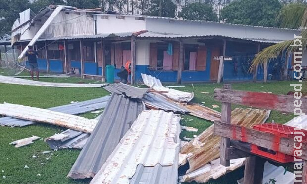 Temporal destrói escola para filhos de peões no Pantanal de Corumbá