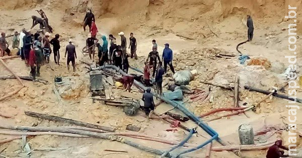 Desabamento de mina na Venezuela deixa 10 mortos e 3 feridos Desabamento de mina na Venezuela deixa 10 mortos e 3 feridos